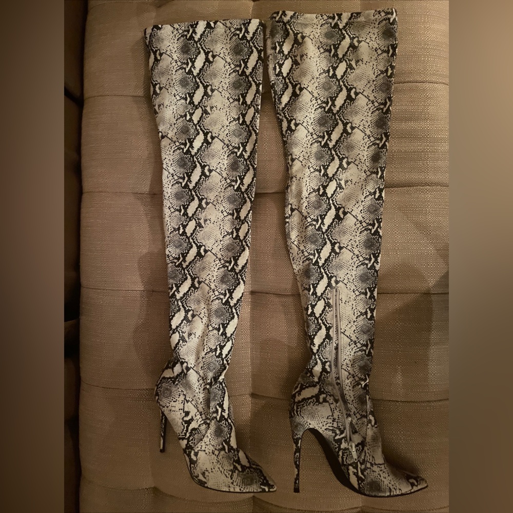 Steve Madden Dominique Natural Snake Skin 4 Inch Boots